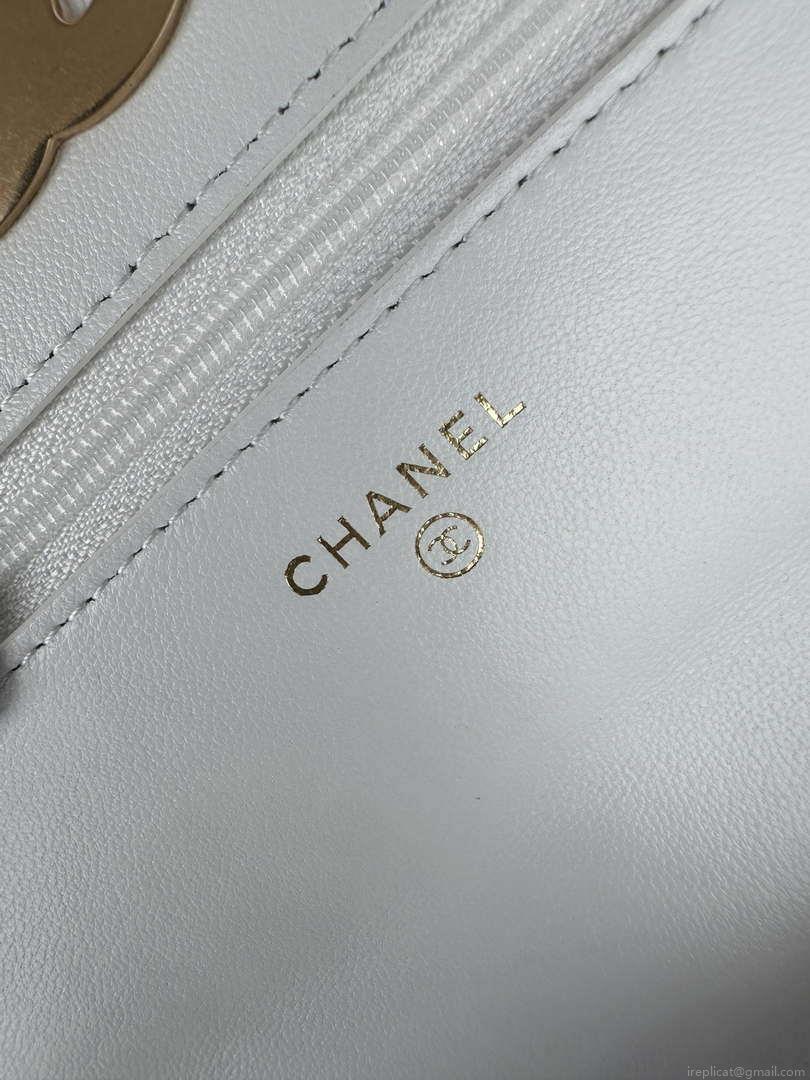 Chanel AP3267 19 Wallet on Chain Woc Shiny Lambskin White