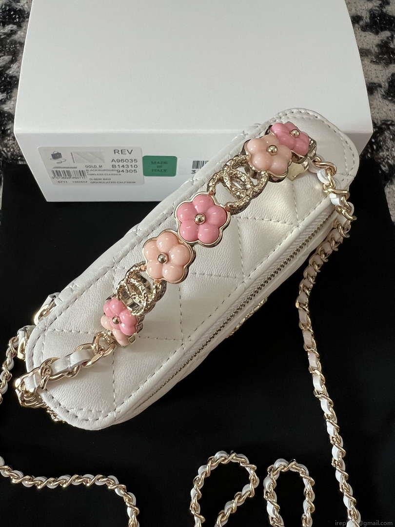 Chanel A96035 CLUTCH Lambskin Vanity Box bag White