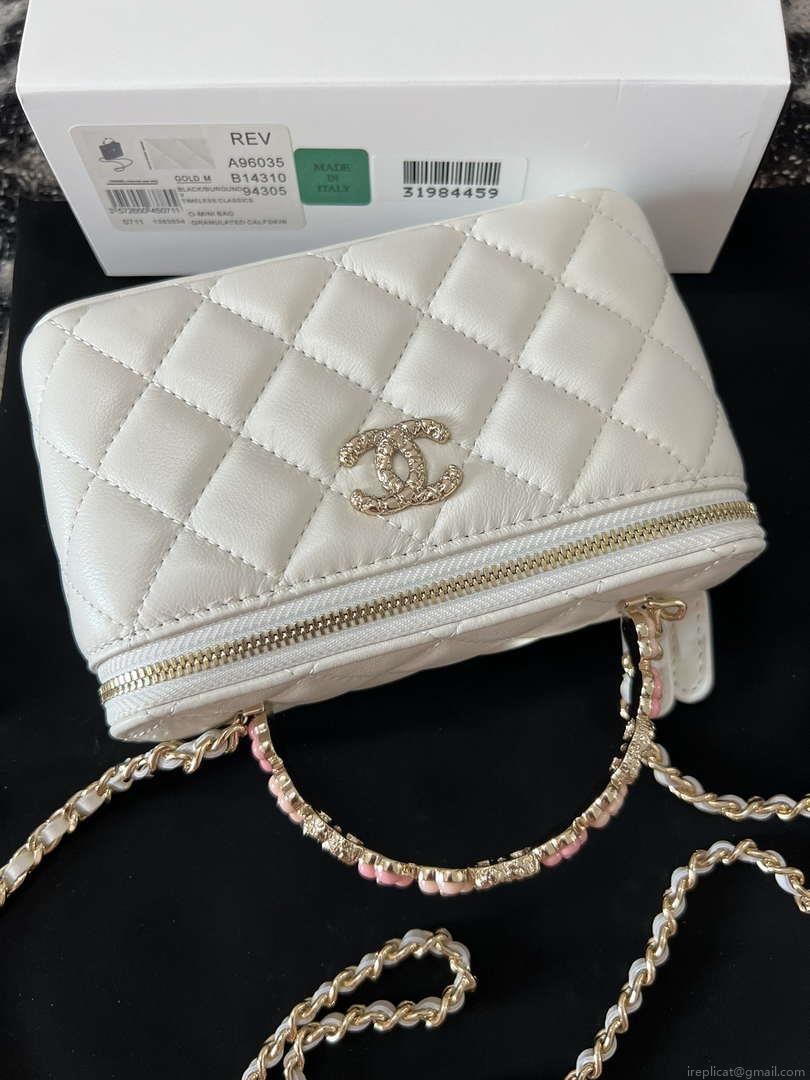 Chanel A96035 CLUTCH Lambskin Vanity Box bag White
