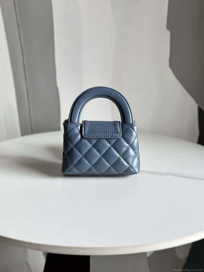 Chanel AP3435 Shiny Aged calfskin & gold-tone metal Navy Blue