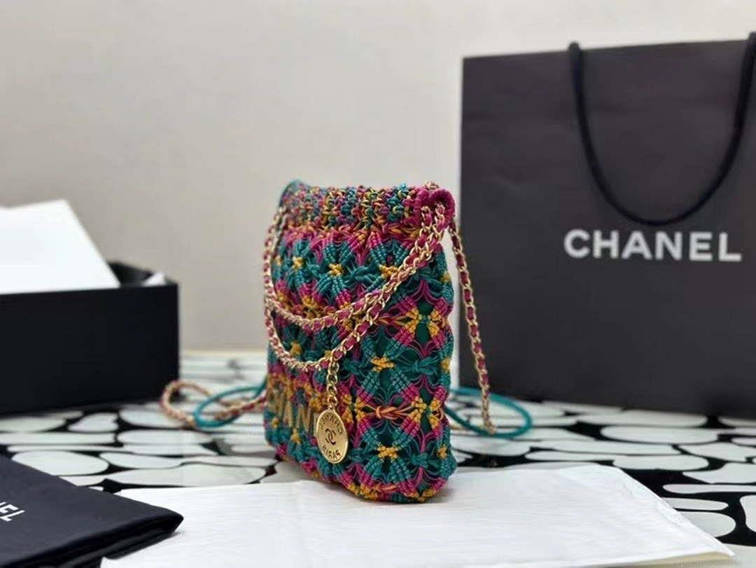 Chanel 22 AS3980 Mini Handbag Calfskin knotted lace and gold-tone metal Dark green & pink