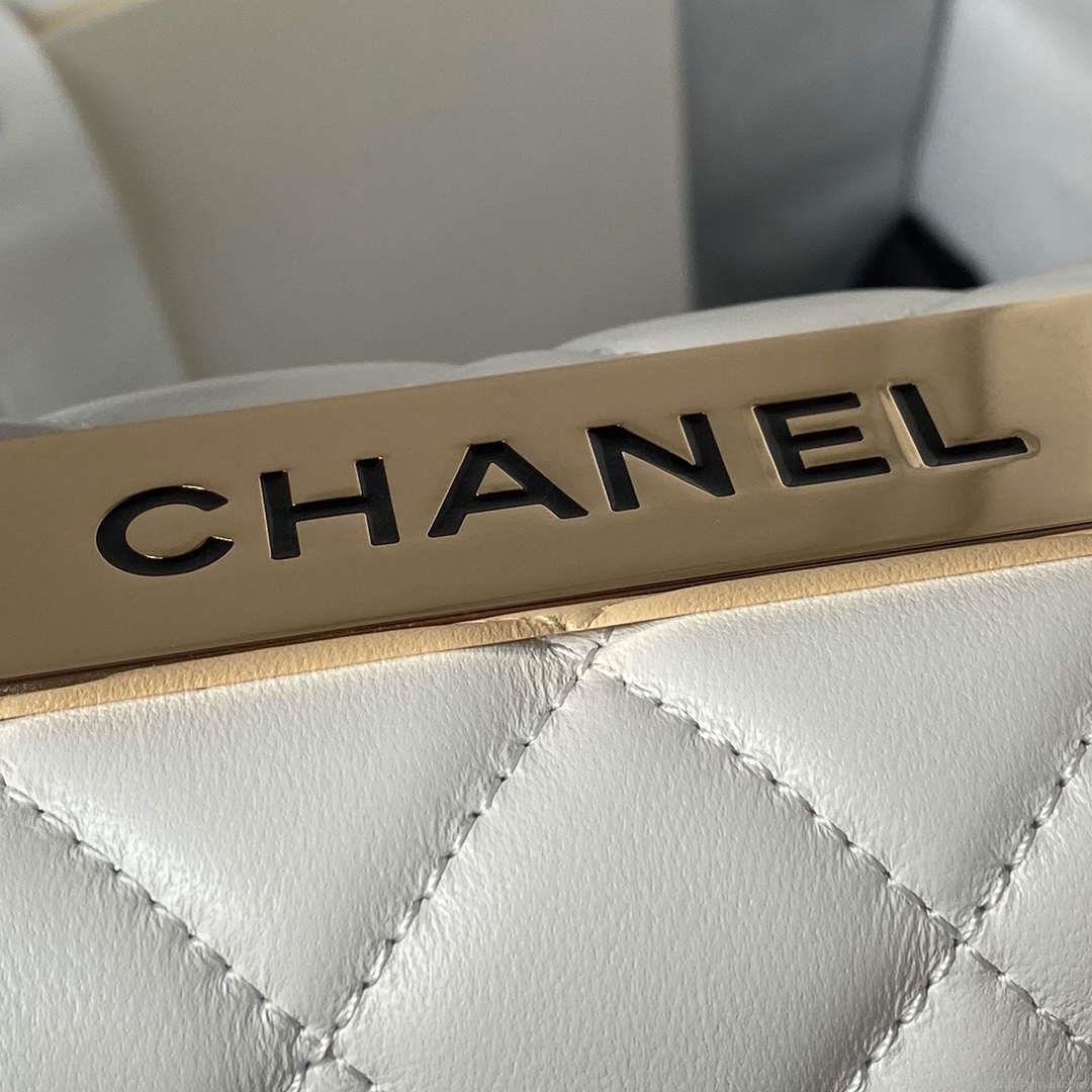 Chanel AS4654 Trendy CC Flap Bag With Top Handle Lambskin & Gold-Tone Metal White