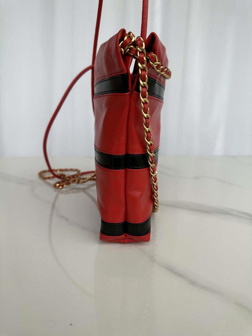Chanel 22 Mini Handbag AS3980 Shiny Calfskin & Gold-Tone Metal Red & Black