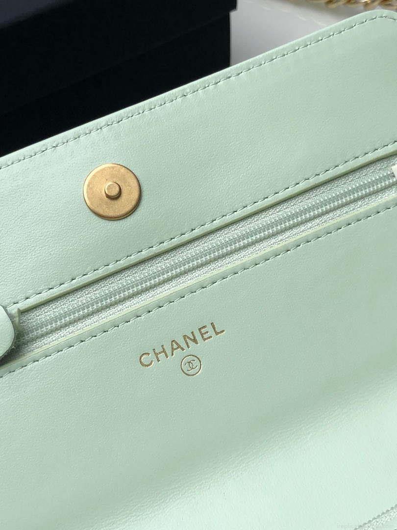 Chanel AP0957 19 Wallet on Chain Woc Shiny Lambskin Green