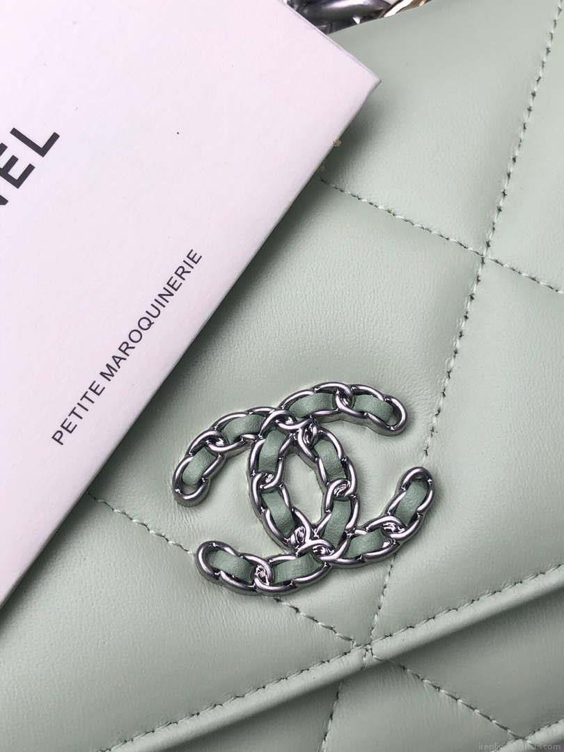 Chanel AP0957 19 Wallet on Chain Woc Shiny Lambskin Green Silver