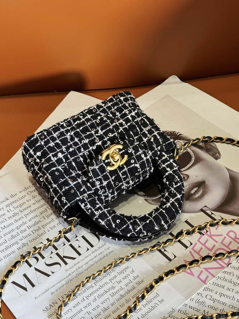 Chanel AP3435 CLUTCH WITH CHAIN Sequin Embroidered Tweed & Gold-Tone Metal Black White & Silver