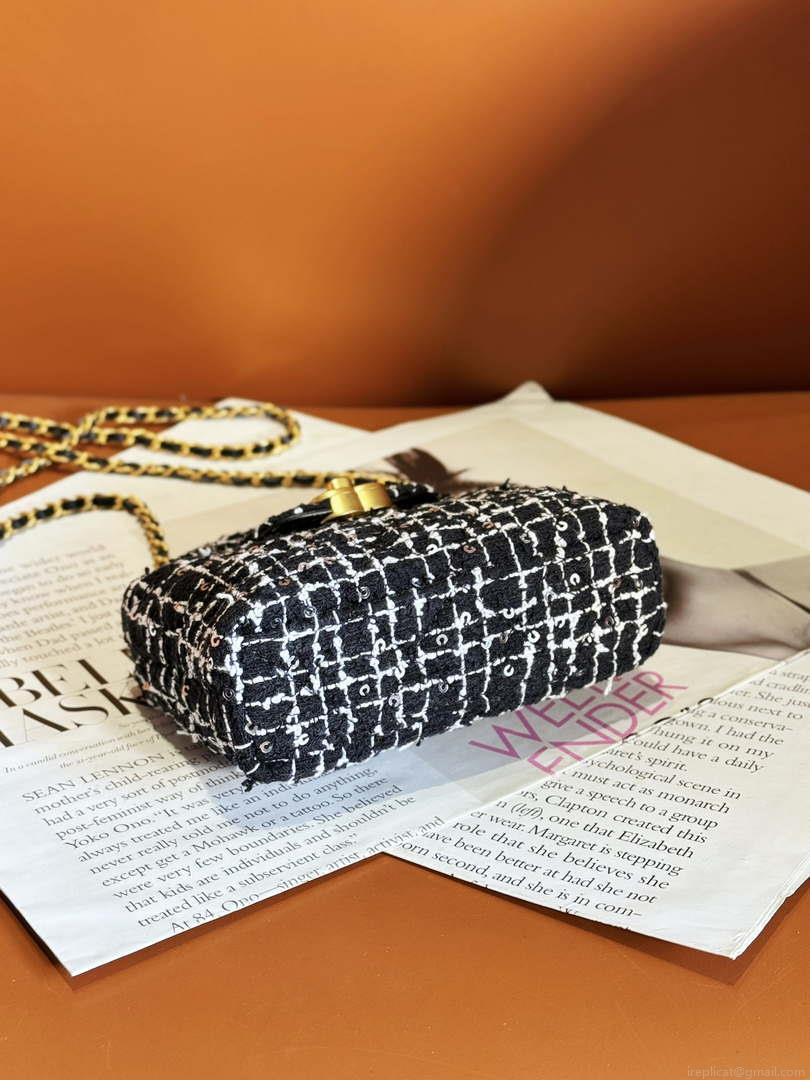 Chanel AP3435 CLUTCH WITH CHAIN Sequin Embroidered Tweed & Gold-Tone Metal Black White & Silver