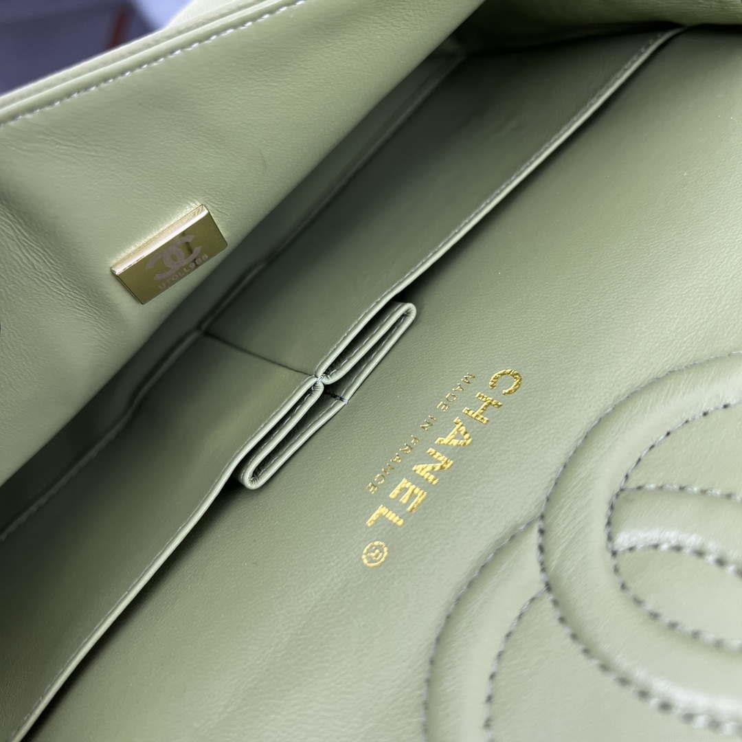 Chanel A01112 Flap Classic 11.12 Handbag Grained Calfskin & Gold-Tone Metal Green