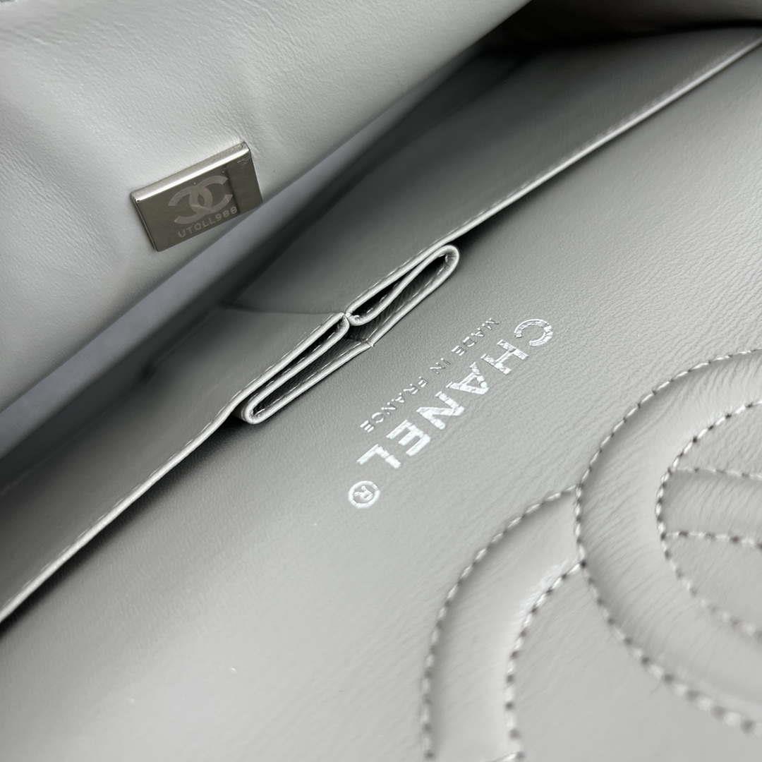 Chanel A01112 Flap Classic Handbag Grained Calfskin & Silver-Tone Metal Gray