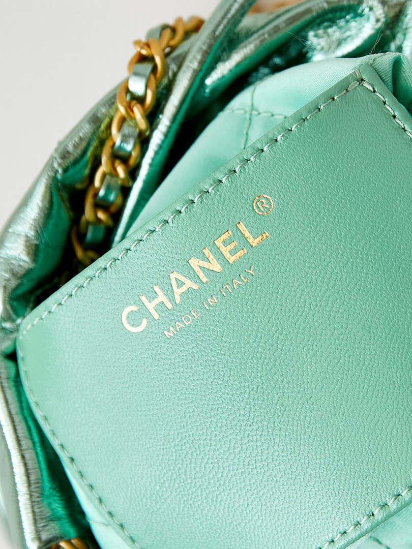 Chanel AS3980 22 Mini Handbag Fantasy color Calfskin & Gold-Tone Metal Green