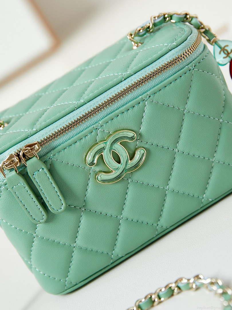 Chanel AP3784 Clutch With Chain Lambskin Vanity Box bag with Enamel buckle AP3231 Green