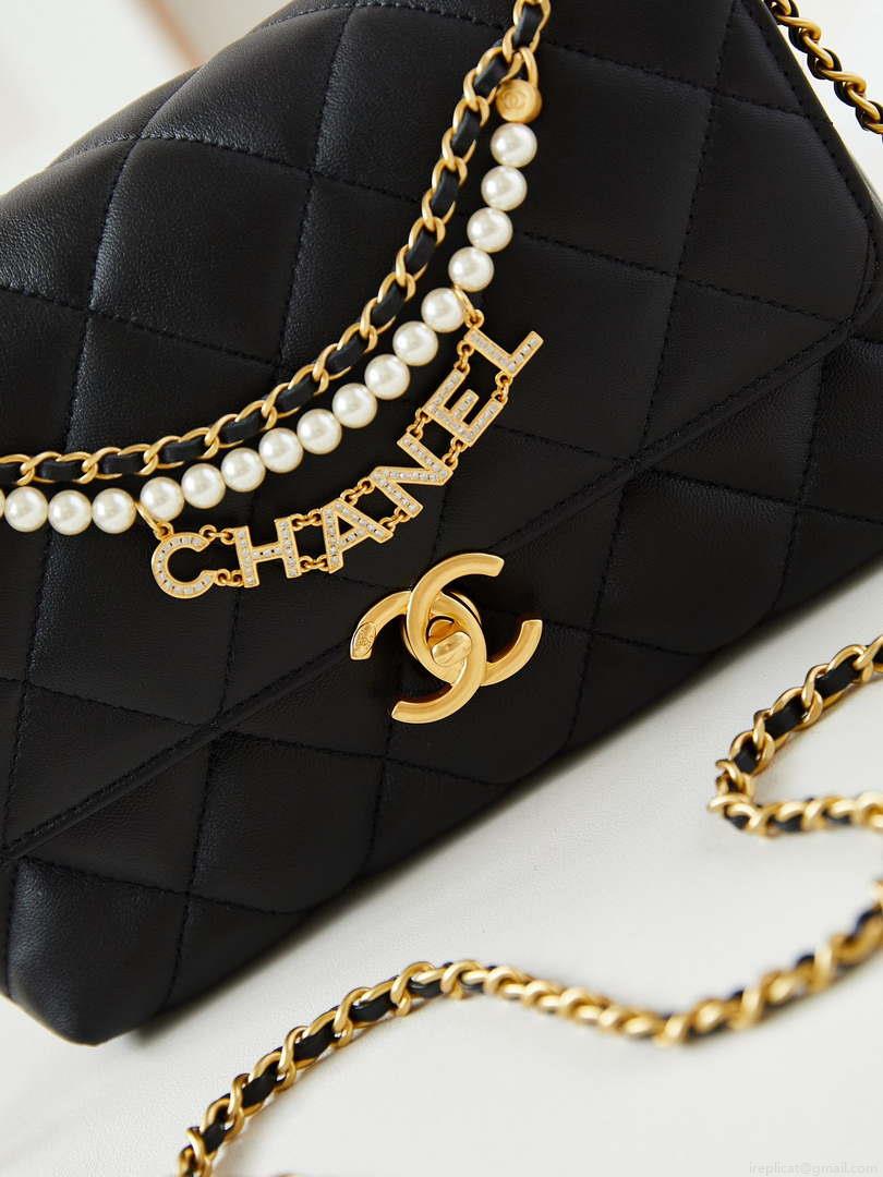 Chanel AS5011 Flap bag Shiny Lambskin Imitation Pearls & Gold-Tone Metal Black