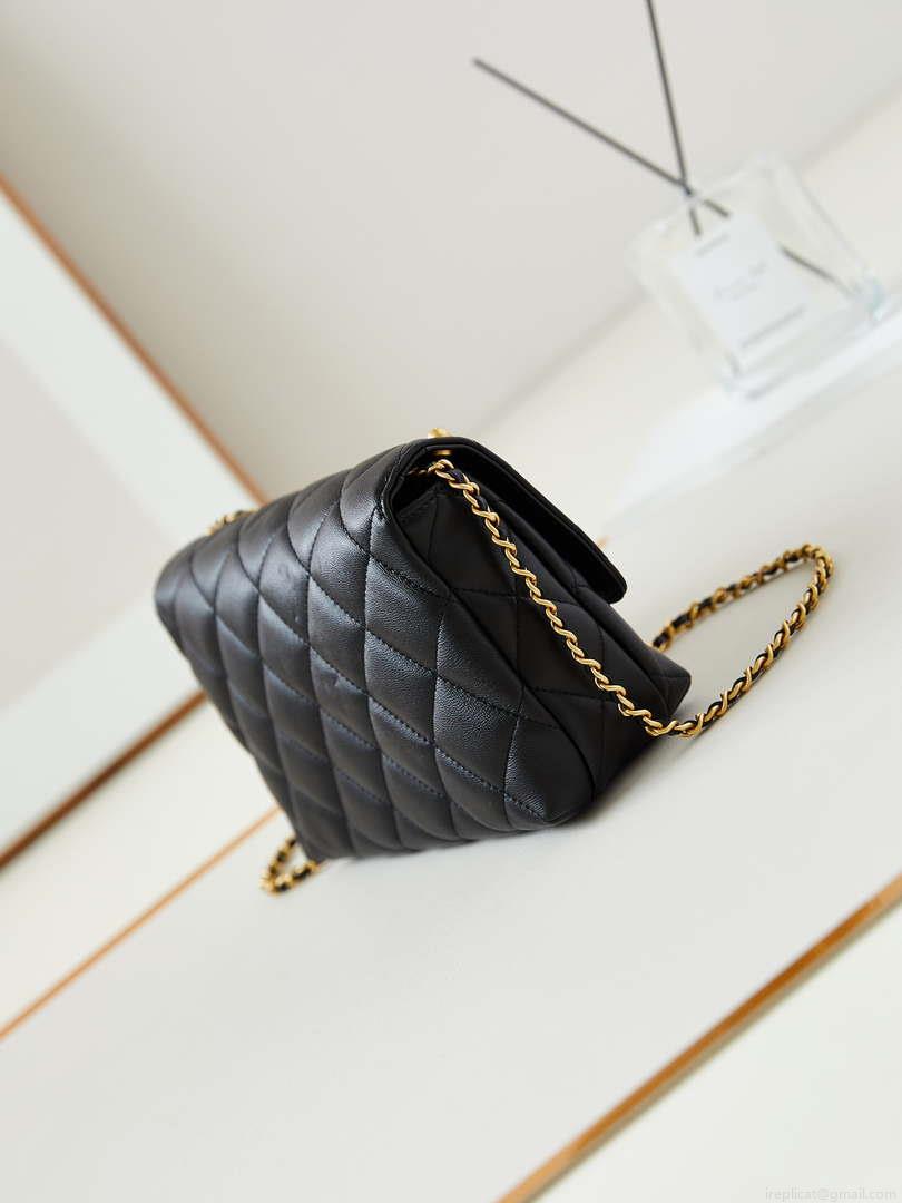 Chanel AS5011 Flap bag Shiny Lambskin Imitation Pearls & Gold-Tone Metal Black