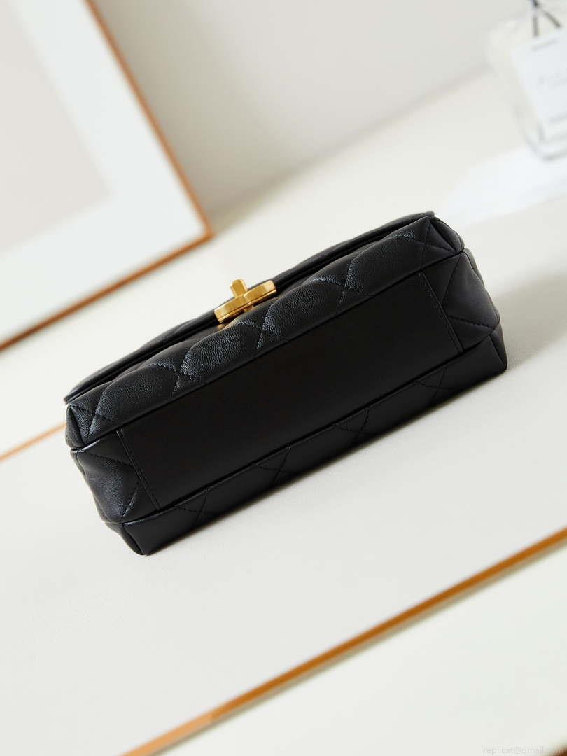 Chanel AS5011 Flap bag Shiny Lambskin Imitation Pearls & Gold-Tone Metal Black
