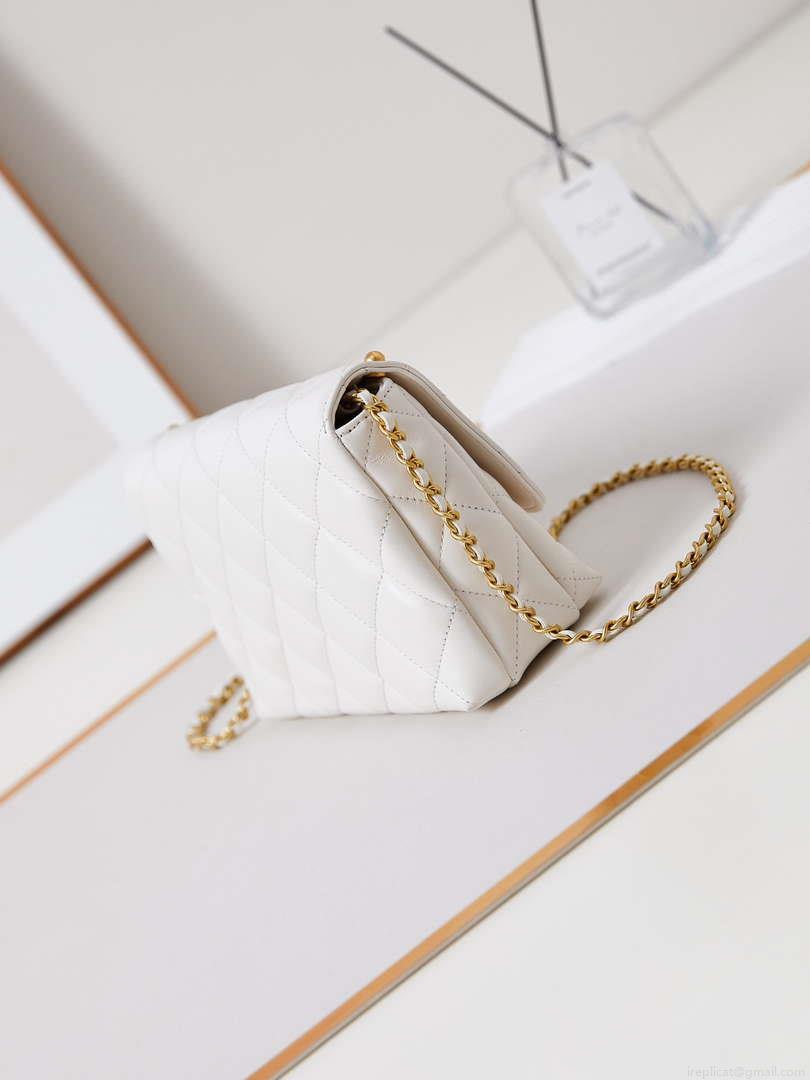 Chanel AS5011 Flap bag Shiny Lambskin Imitation Pearls & Gold-Tone Metal White