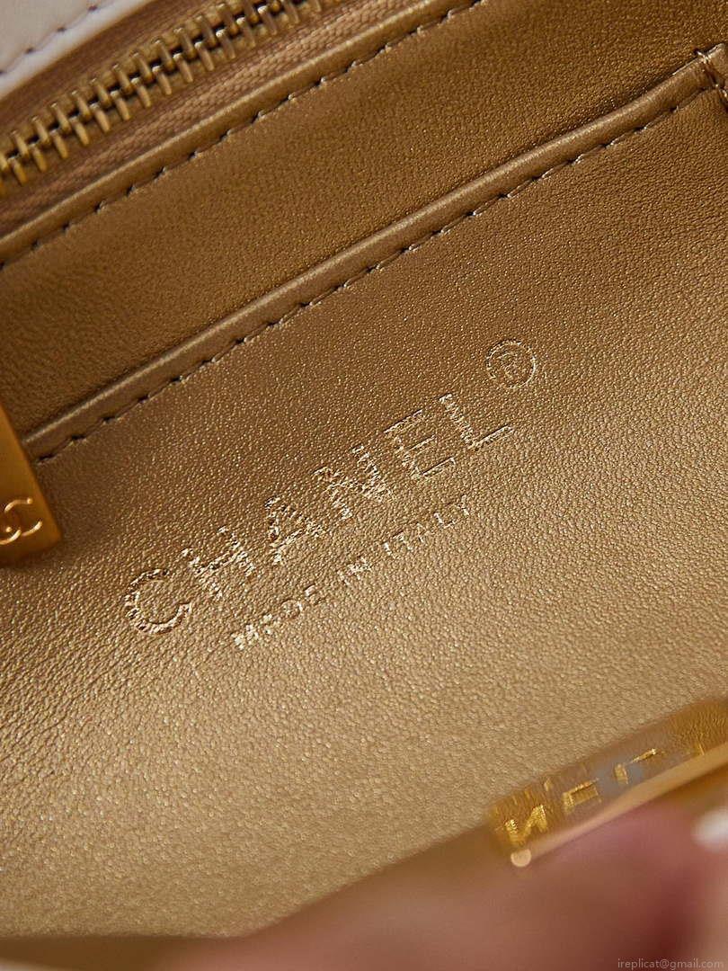 Chanel AS5011 Flap bag Shiny Lambskin Imitation Pearls & Gold-Tone Metal White