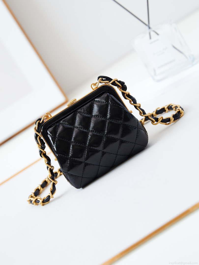 Chanel AP4028 Clutch with chain Lambskin Patent Crumpled Lambskin & Gold-Tone Metal Pink & Black
