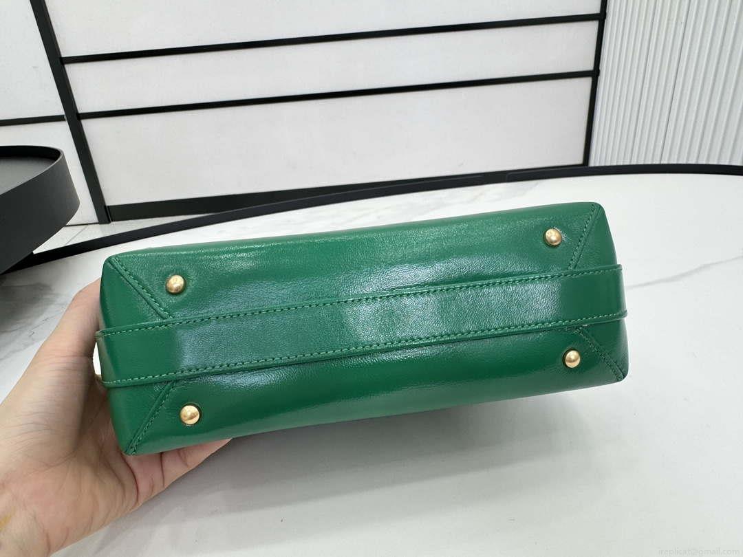 Chanel AS4959 Flap bag With top handle Shiny Lambskin & Gold-Tone Metal Green