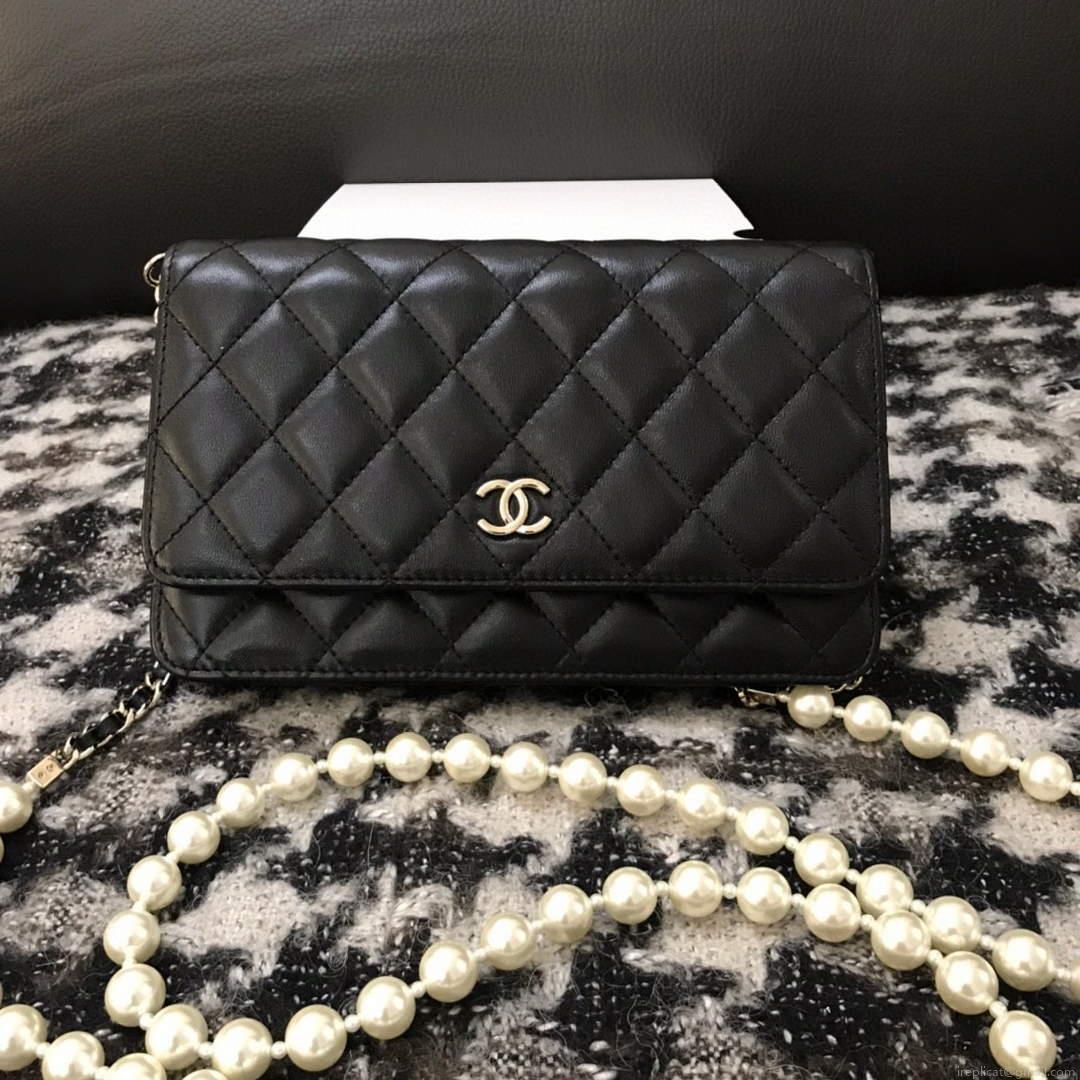 Chanel A68052 Wallet on Chain bag lambskin Imitation Pearls gold Black