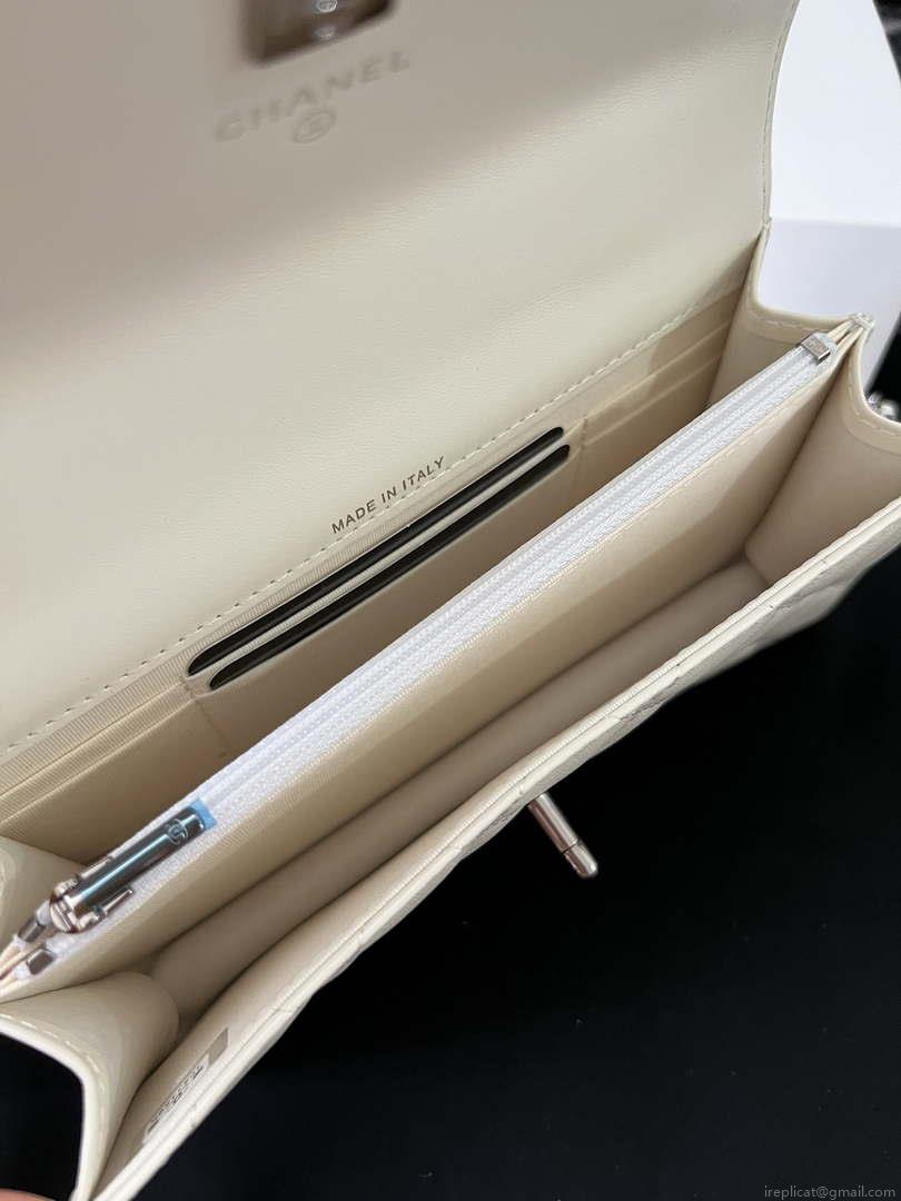 Chanel AP3566 Clutch with Chain White Shiny Crumpled Calfskin Strass & Ruthenium Finish Metal