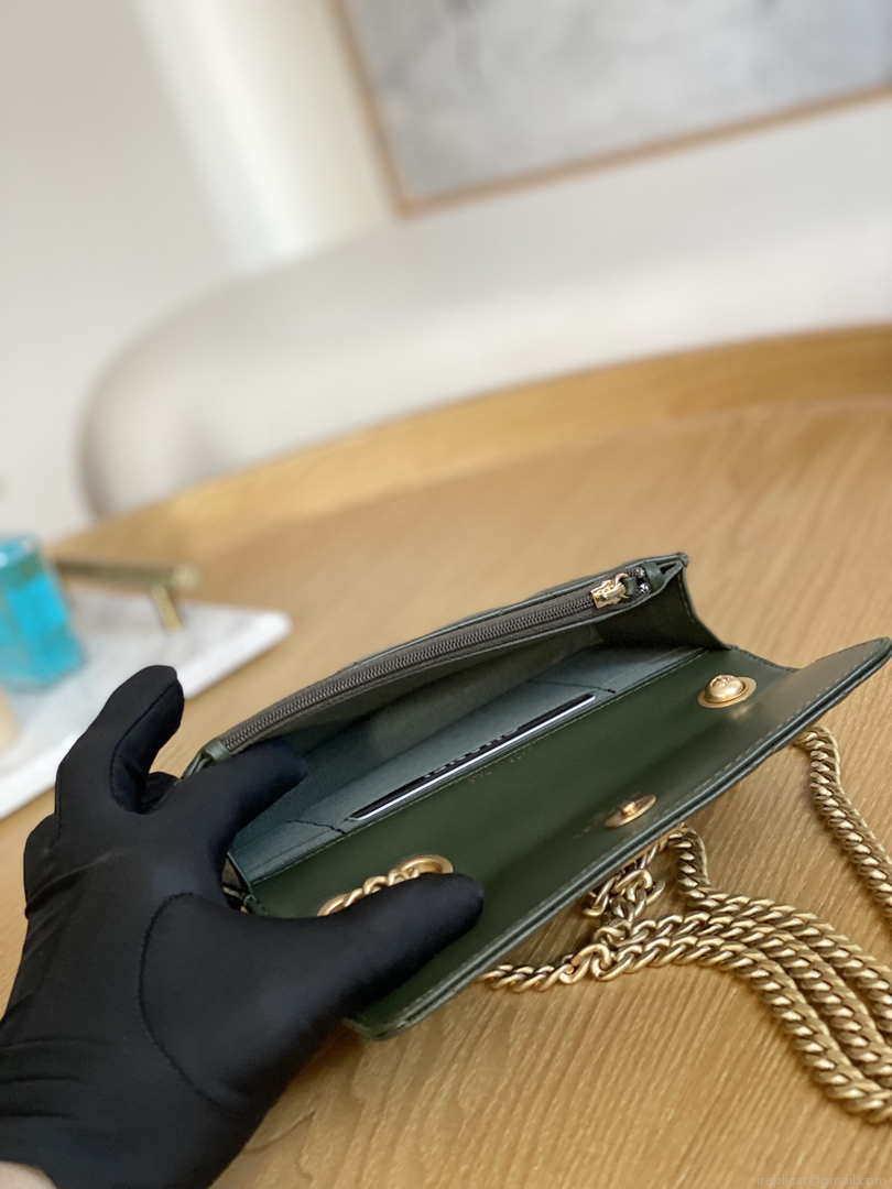 Chanel AP3047 FLAP Phone Holder With Chain Green Lambskin
