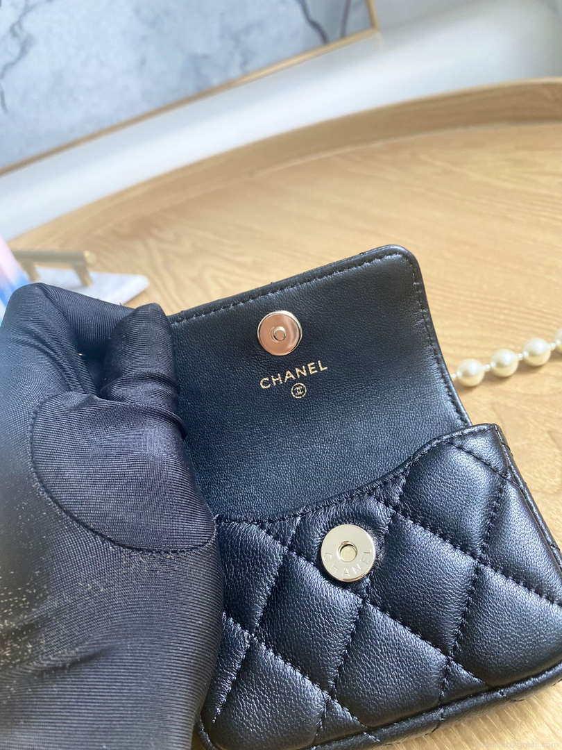Chanel A81181 22 Spring/Summer Pearl chain belt bag Black
