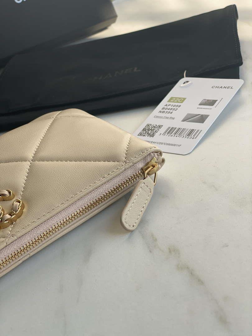 Chanel AP1059 Pouche Lambskin bag Wallet Card Holder Beige