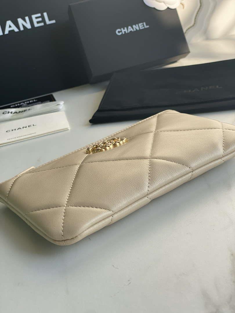 Chanel AP1059 Pouche Lambskin bag Wallet Card Holder Beige