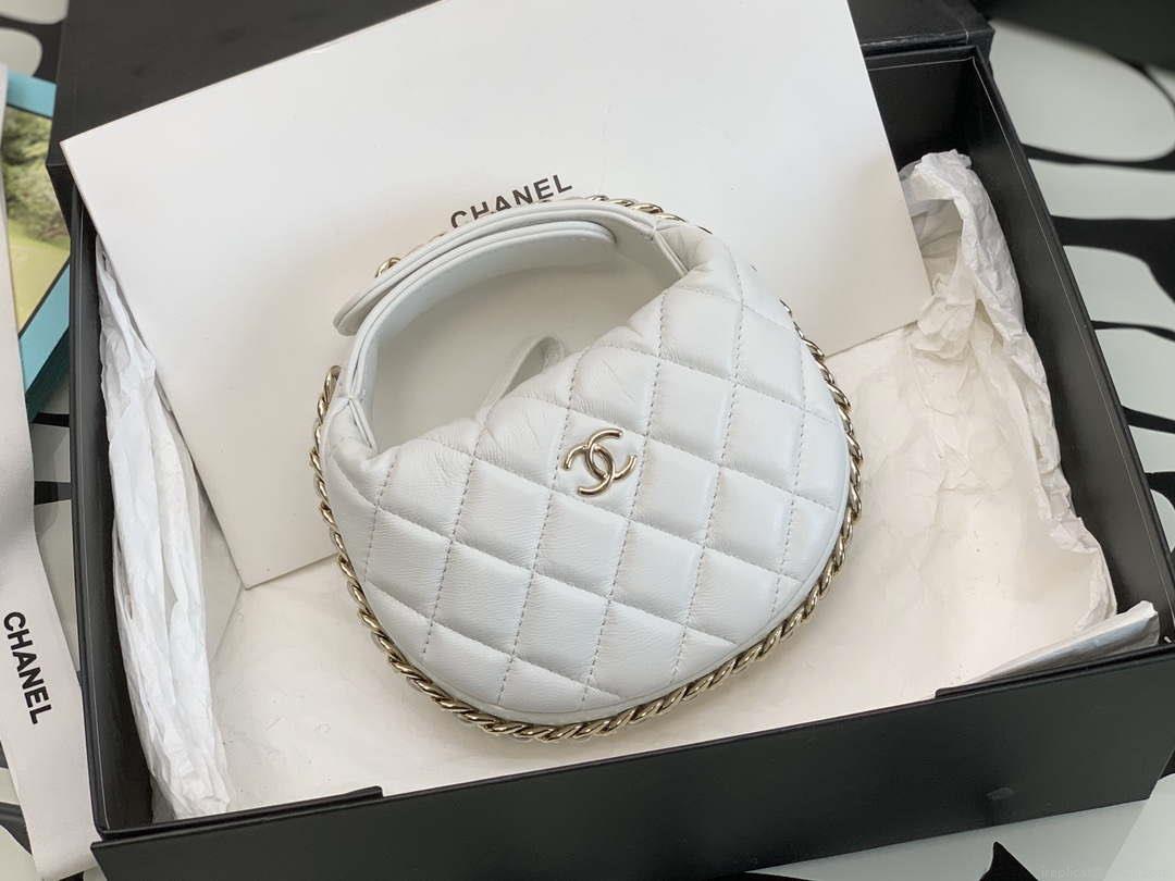 Chanel AP3095 Pouch Lambskin & Gold-Tone Metal White