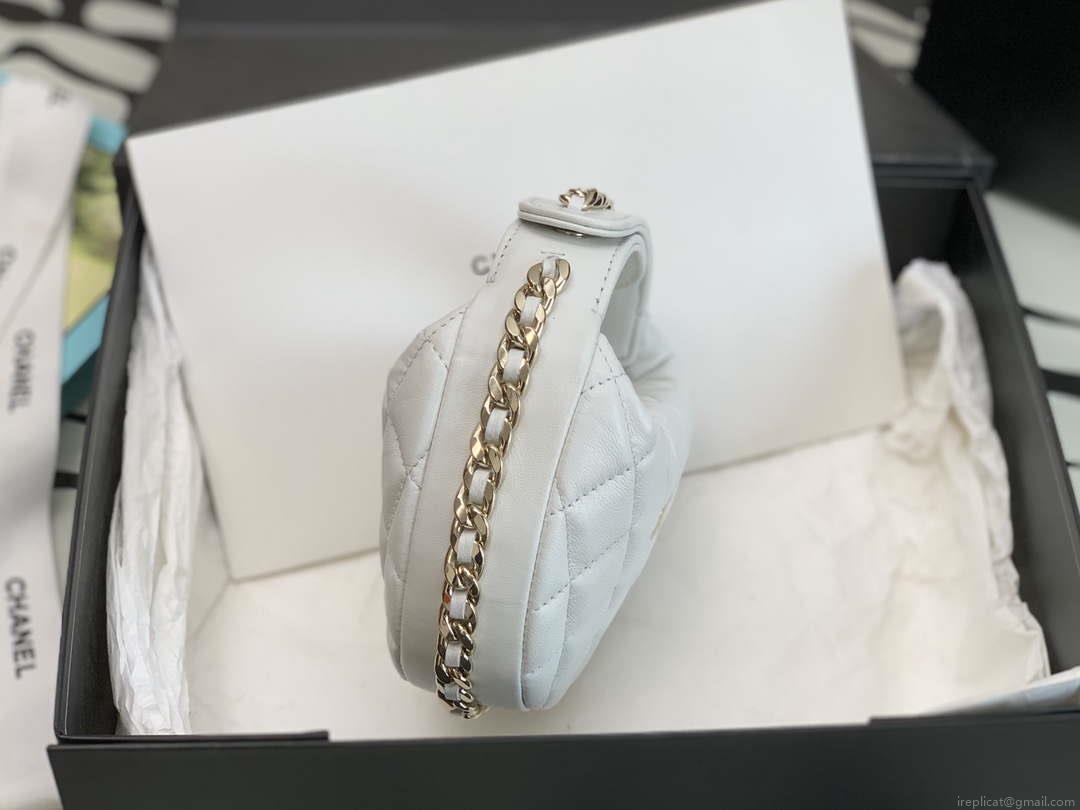 Chanel AP3095 Pouch Lambskin & Gold-Tone Metal White