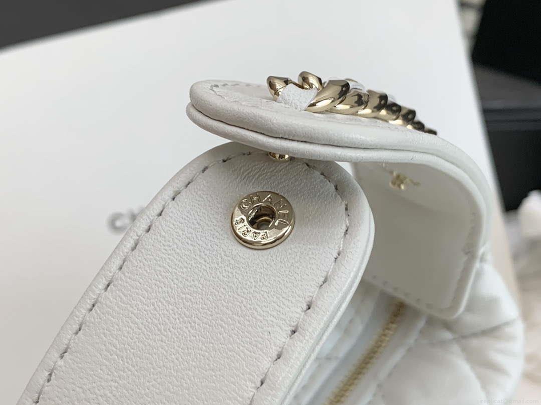 Chanel AP3095 Pouch Lambskin & Gold-Tone Metal White