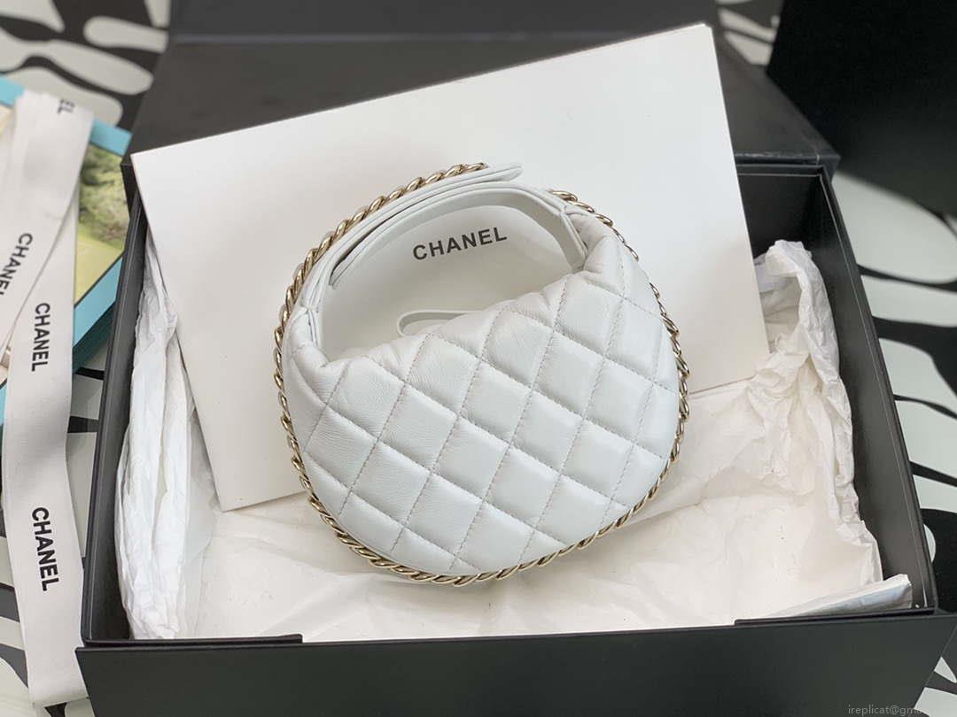 Chanel AP3095 Pouch Lambskin & Gold-Tone Metal White