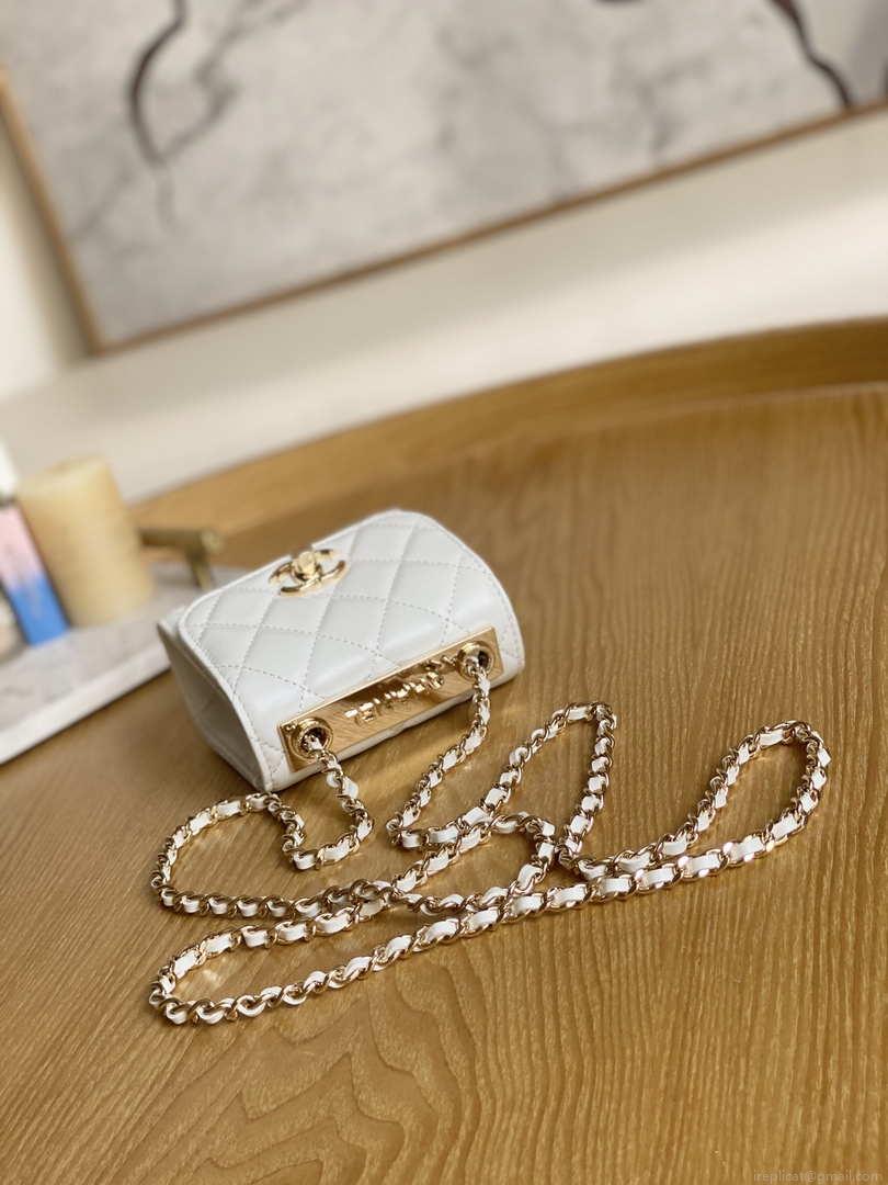 Chanel AP3020 Clutch with chain lambskip gold tone metal White