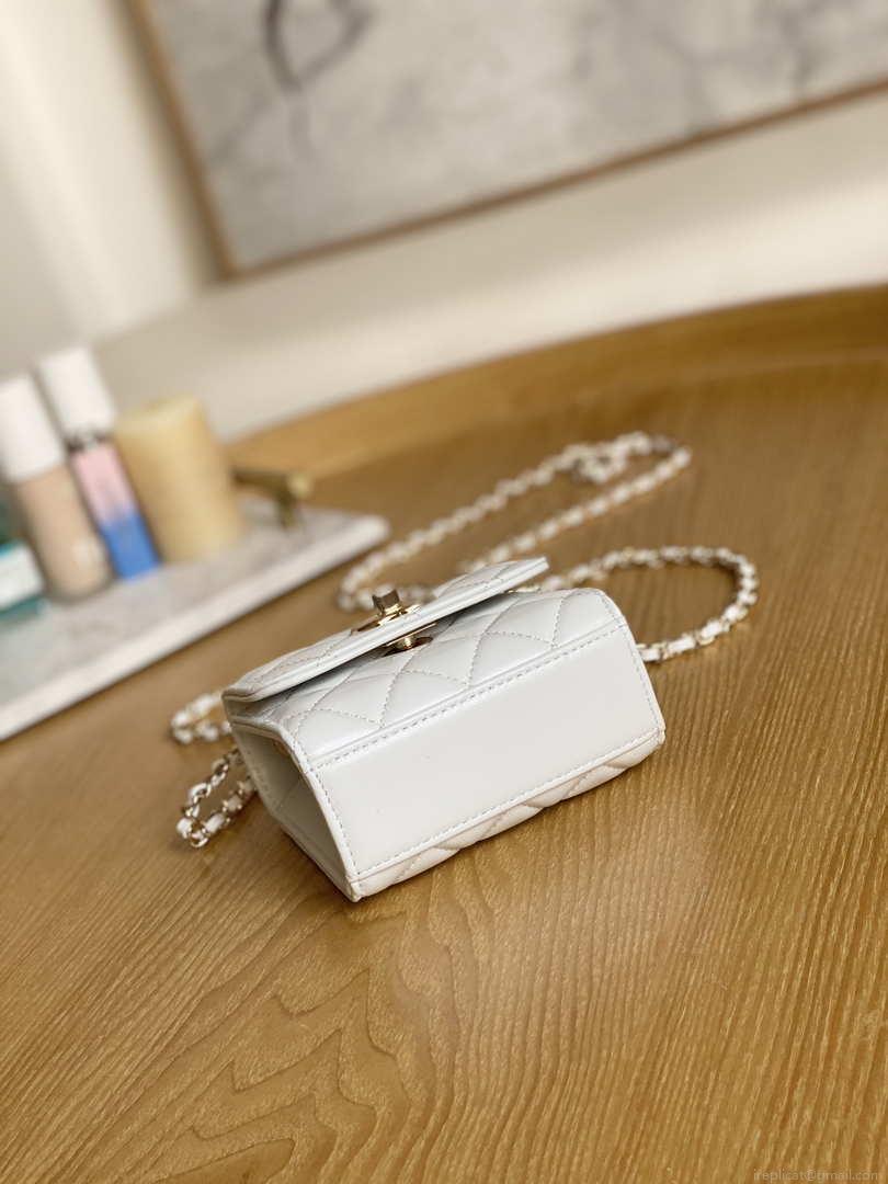 Chanel AP3020 Clutch with chain lambskip gold tone metal White