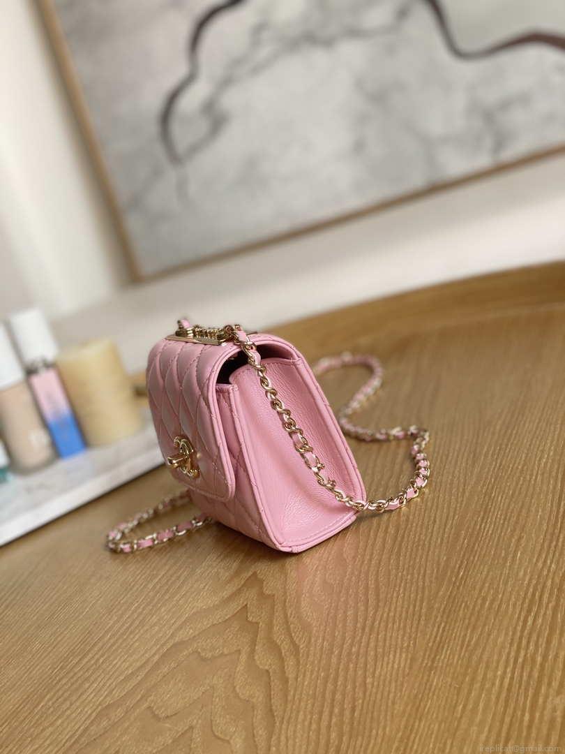 Chanel AP3020 Clutch with chain lambskin gold tone metal Pink