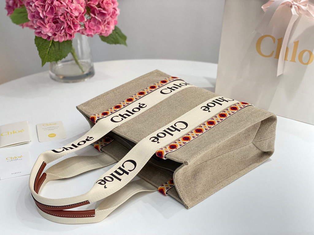 Chloe 383G4227S Medium Woody Tote Bag in Cotton Canvas Orange