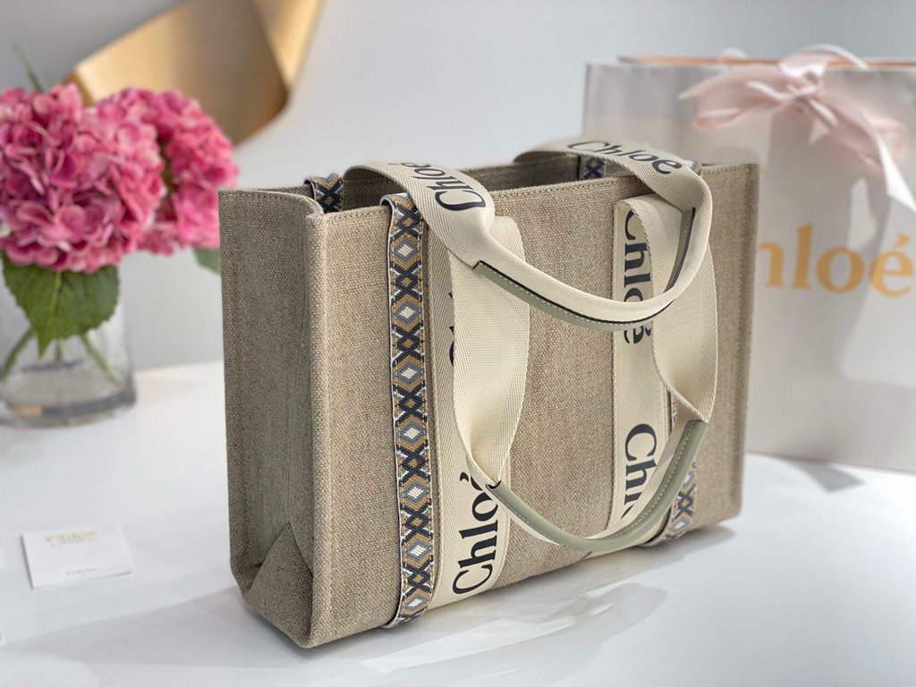 Chloe 383E6691J Medium Woody Tote Bag in Cotton Canvas Black