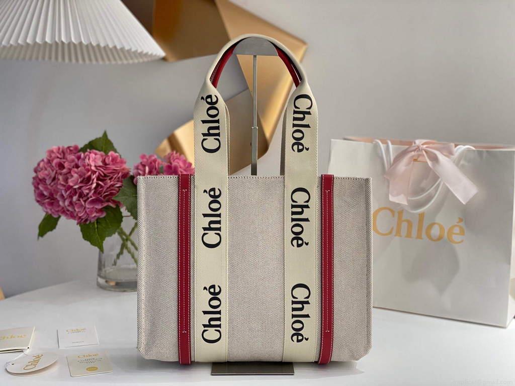 Chloe 383E66616 Medium Woody Tote Bag in Cotton Canvas Red