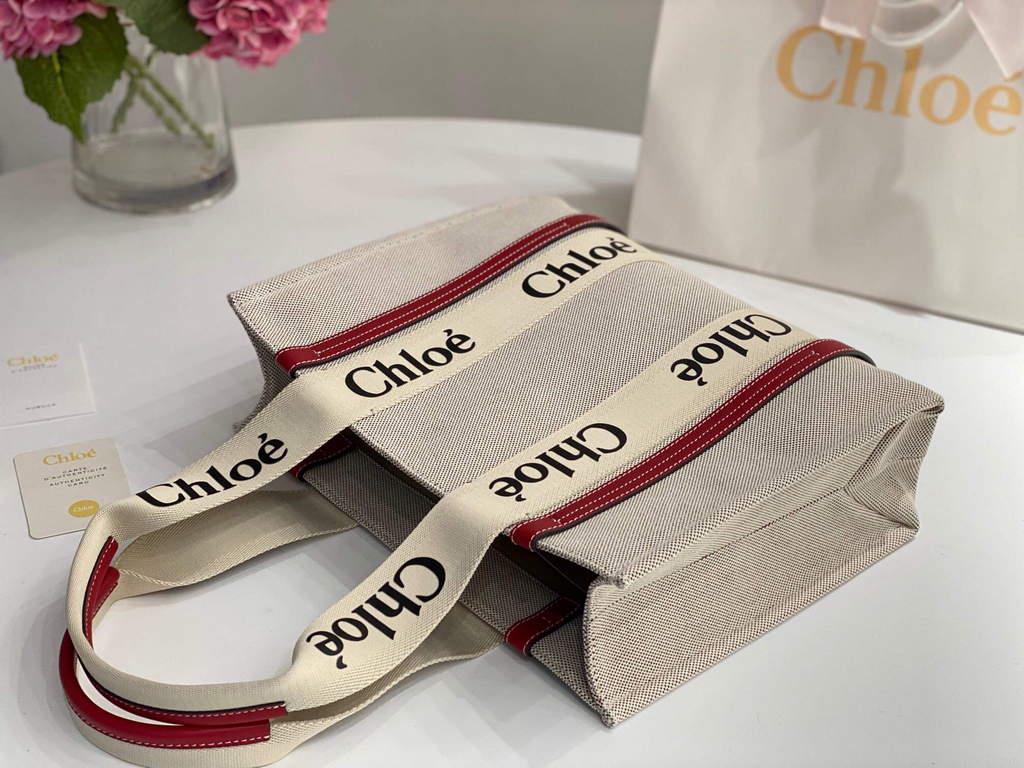 Chloe 383E66616 Medium Woody Tote Bag in Cotton Canvas Red