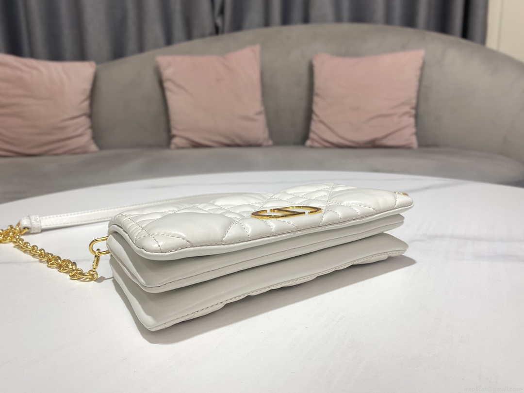 Dior S5135 Caro Macrocannage Pouch Latte Quilted Macrocannage Calfskin