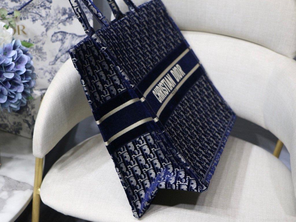 Dior Book Tote M1286 Blue Dior Oblique Velvet