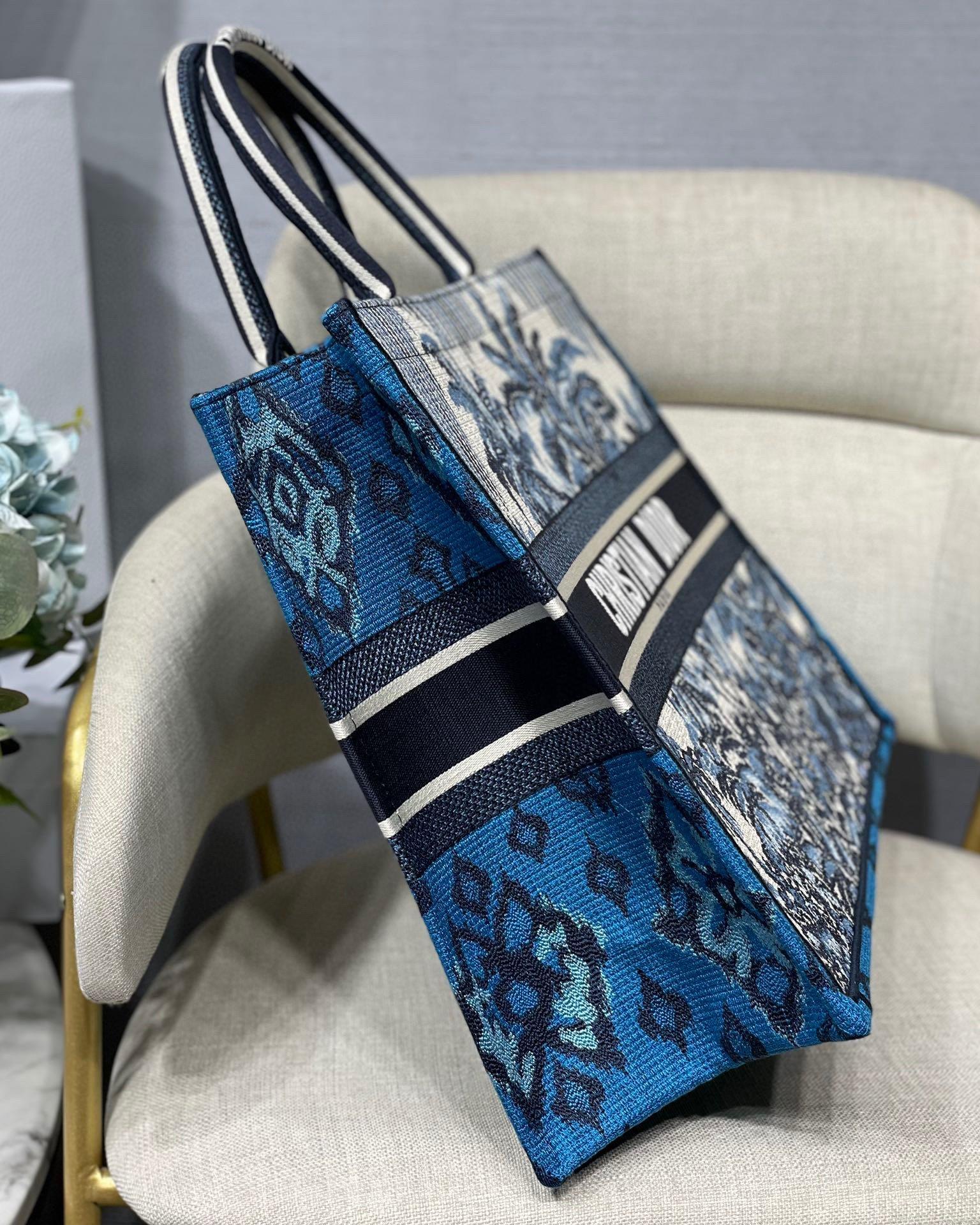 Dior Book Tote M1286 Blue Dior Palms Embroidery