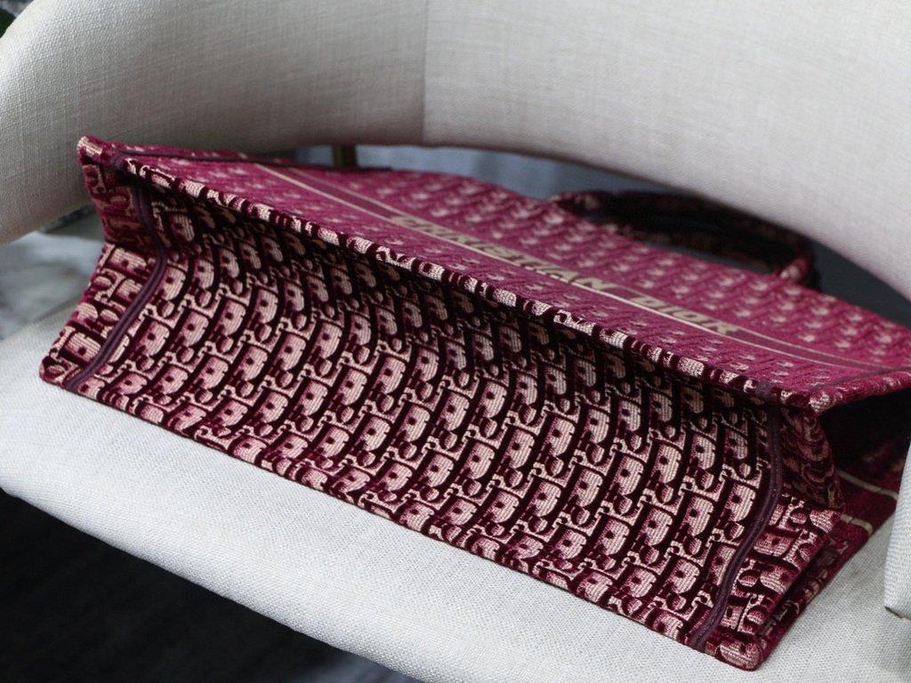 Dior Book Tote M1286 Burgundy Dior Oblique Embroidery