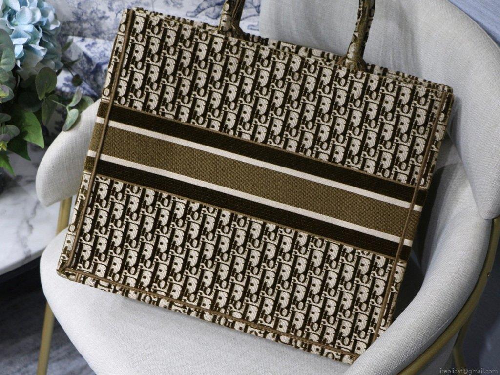 Dior Book Tote M1286 Tan Dior Oblique Embroidery