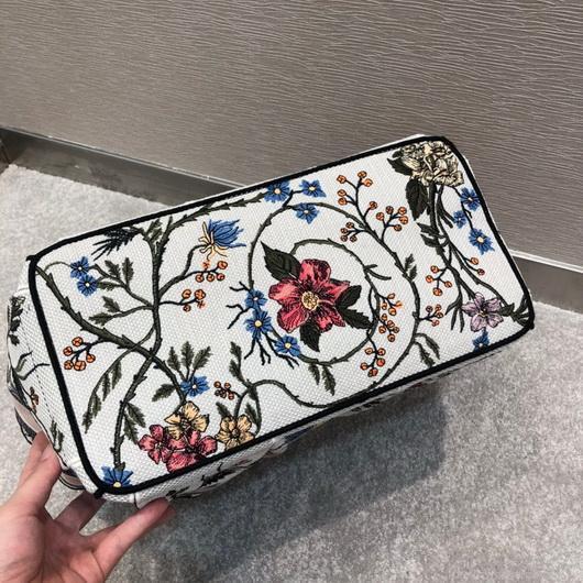 Dior M1279 Catherine Tote Bag Dior Oblique Embroidery Rosa Mutabilis