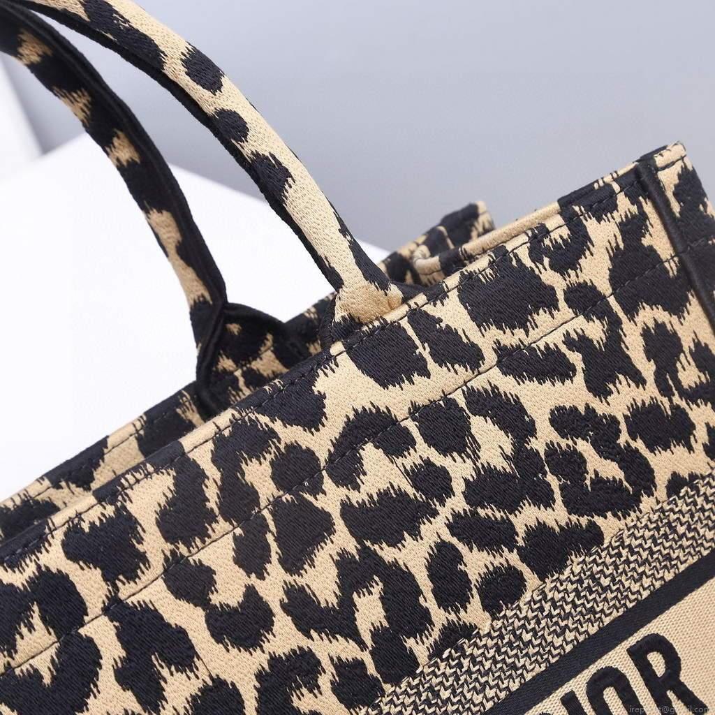 Dior M1286 Dior Book Tote Beige Multicolor Mizza Embroidery