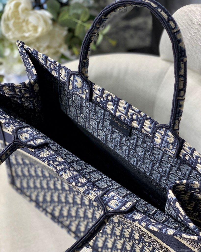 Dior M1286 Dior Book Tote Blue Dior Oblique Velvet