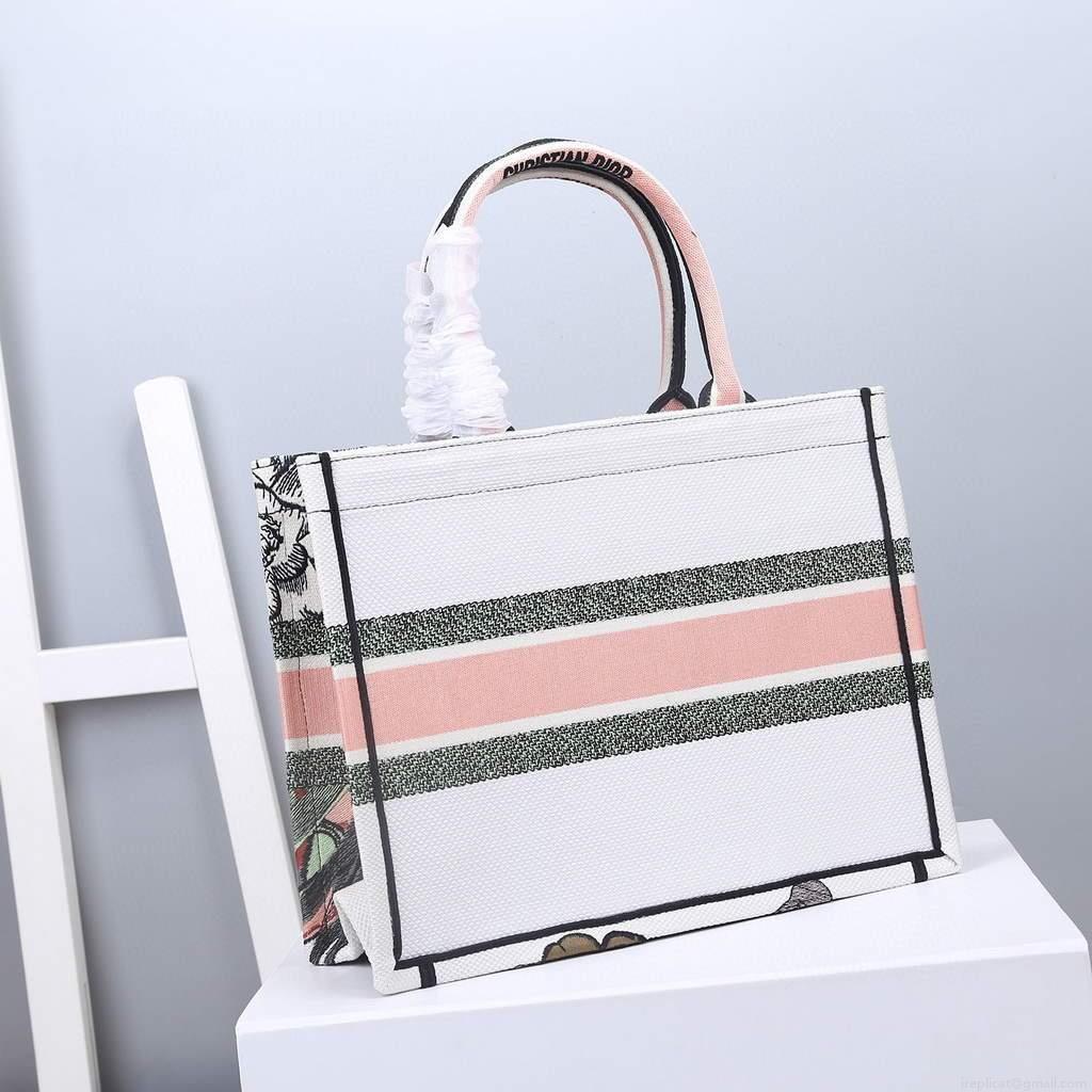 Dior M1286 Dior Book Tote Coeur En Fleurs Bag