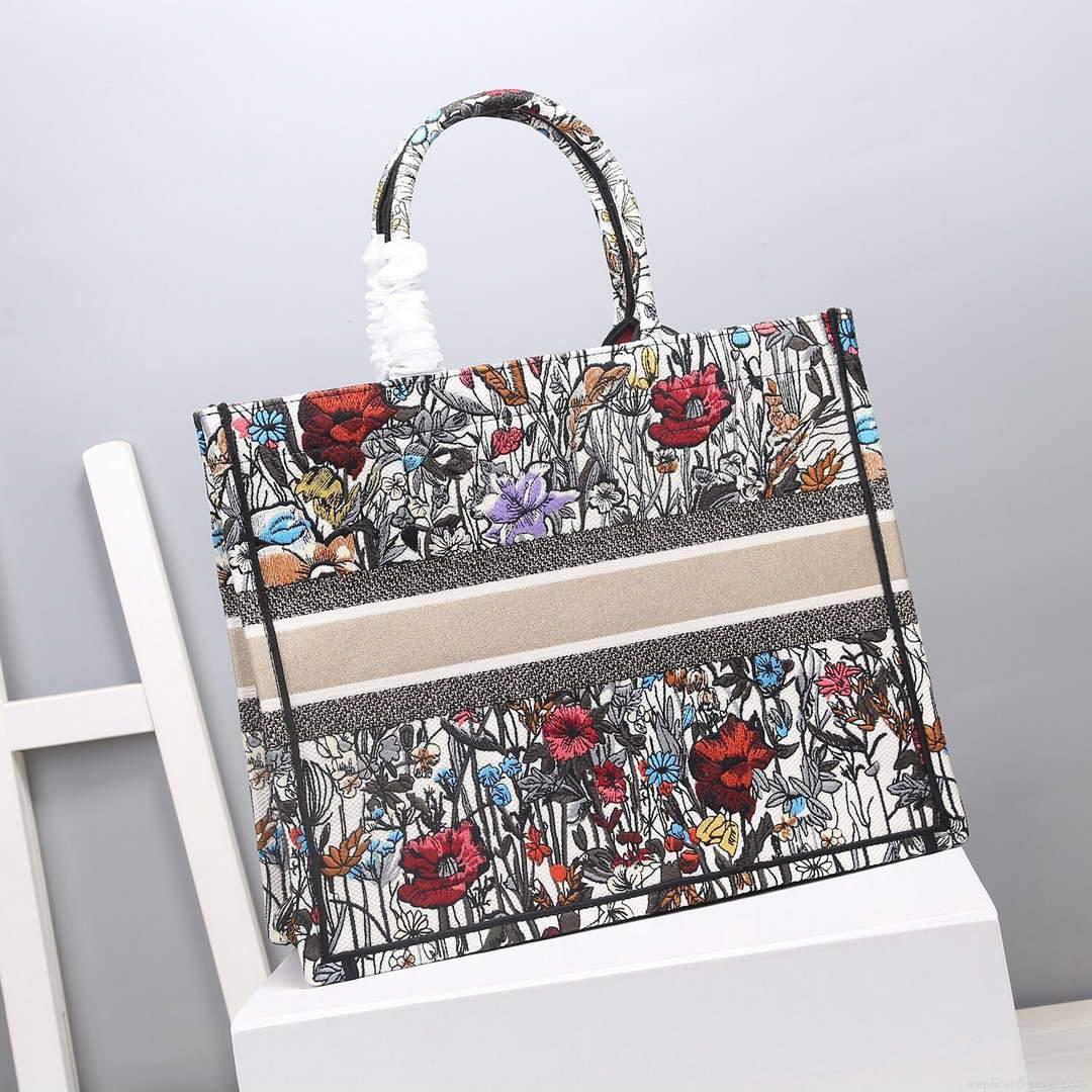 Dior M1286 Dior Book Tote Multicolor Flowers Embroidery