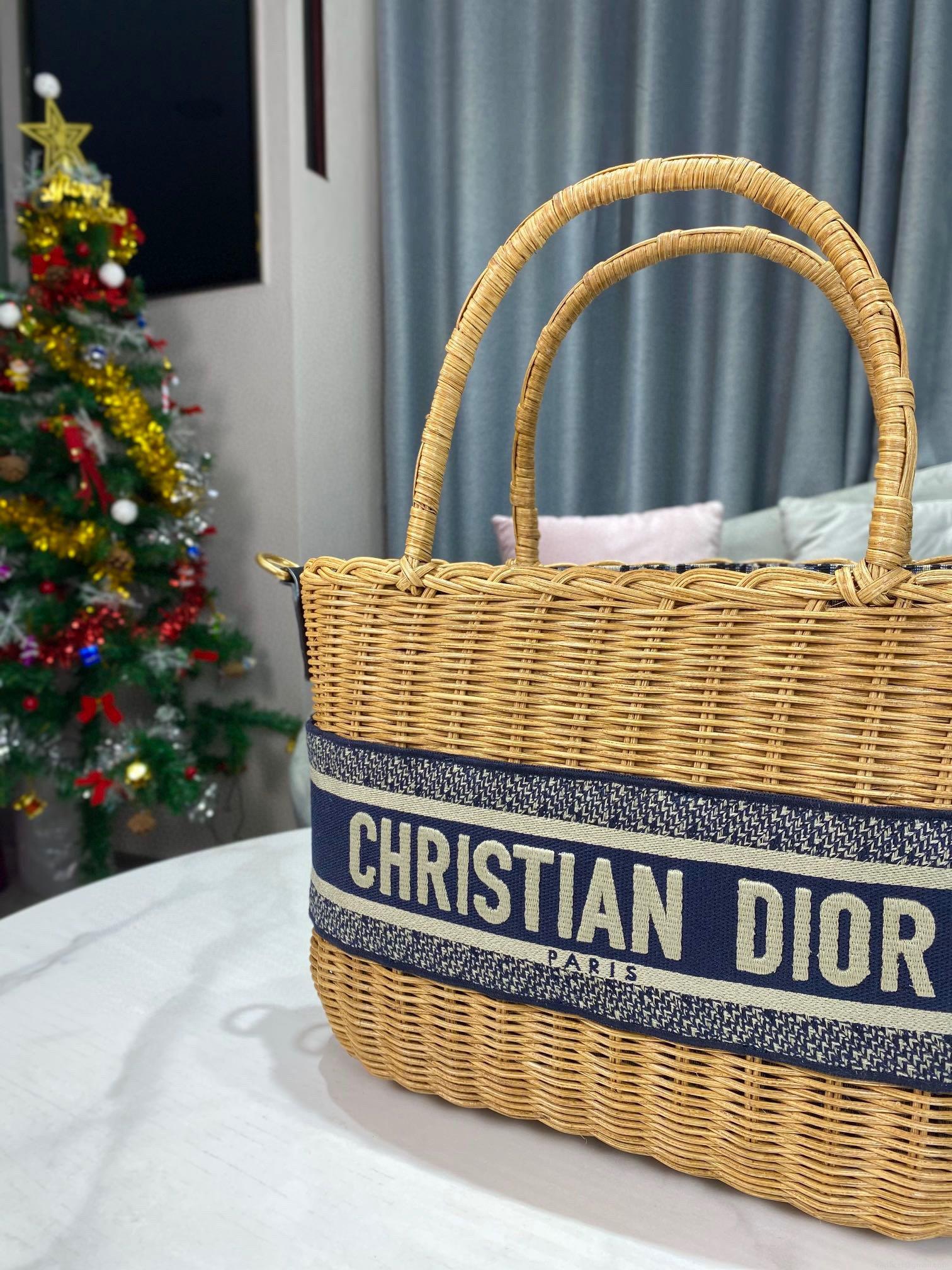 Dior M7601 Dior Wicker Basket Shoulder Bag Blue